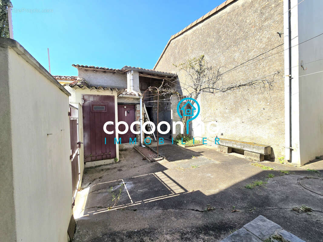 Maison à MOUZILLON