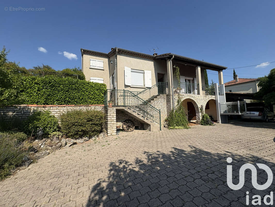Photo 2 - Maison à SAINT-ETIENNE-DE-FONTBELLON