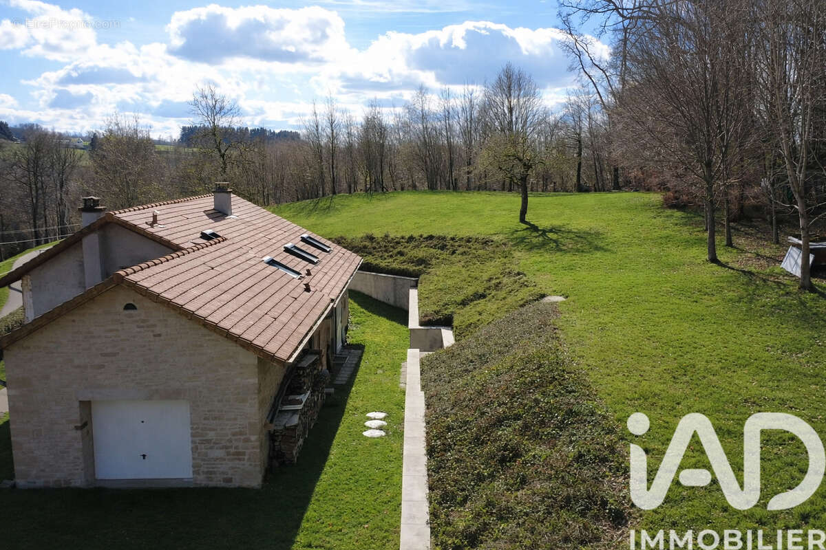 Maison 126 m² à Bellefontaine  - photo 2