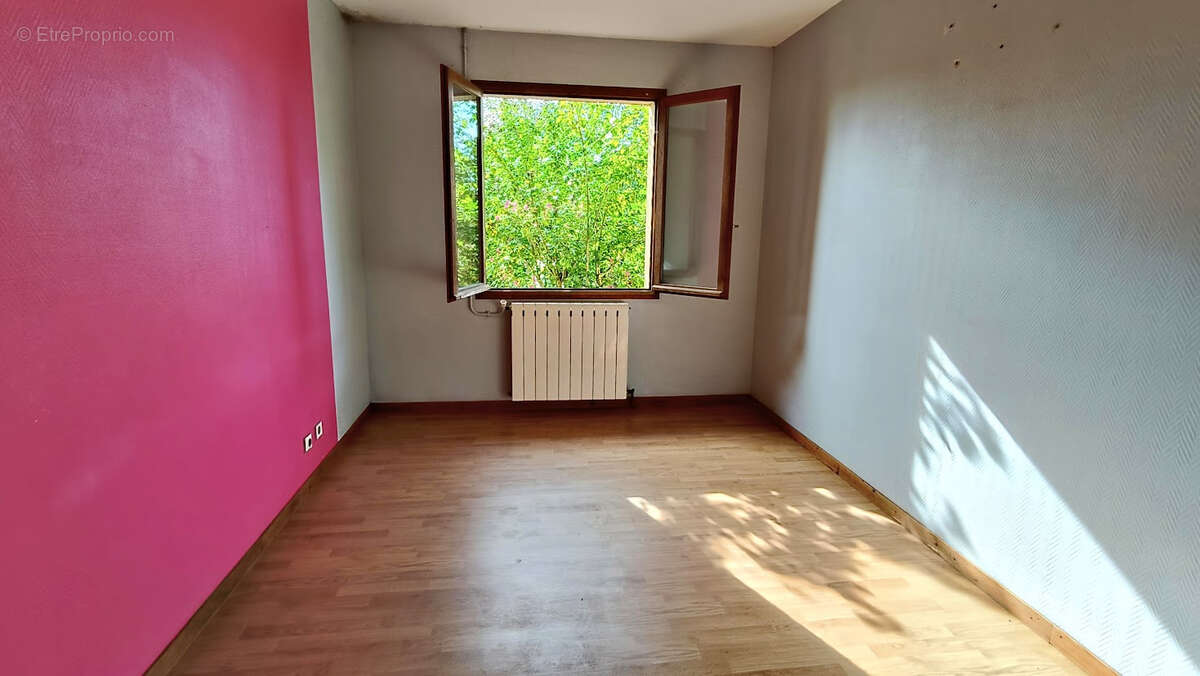 Maison à SAINT-CHRISTOLY-DE-BLAYE