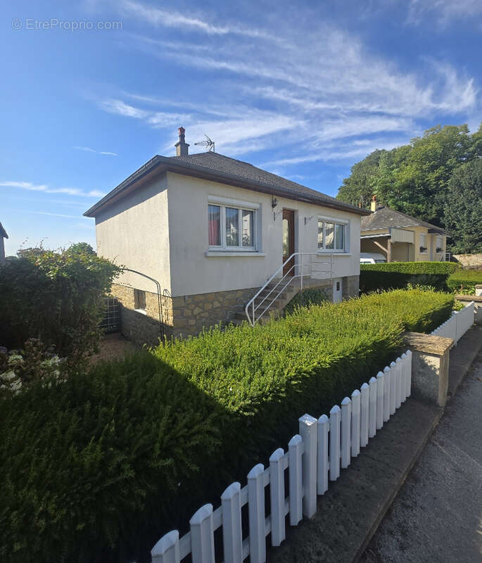 Pavillon très bon état sur sous sol indépendant, 2ch, 565m2 de terrain - photo 2