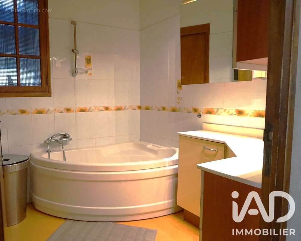Maison 114 m² à Labegude  - photo 9