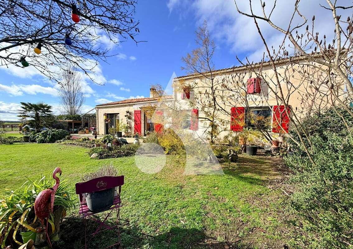 Maison à SAINT-JUST-LUZAC