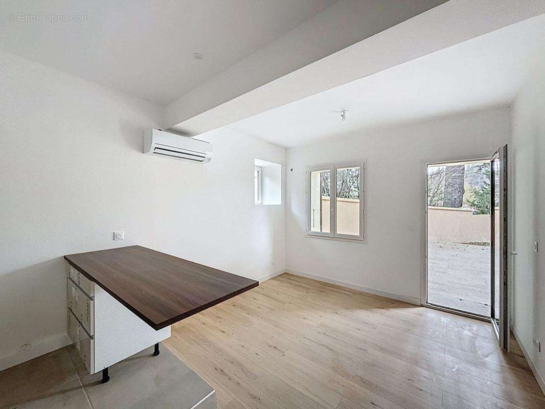 Appartement à FONTAINES-SUR-SAONE