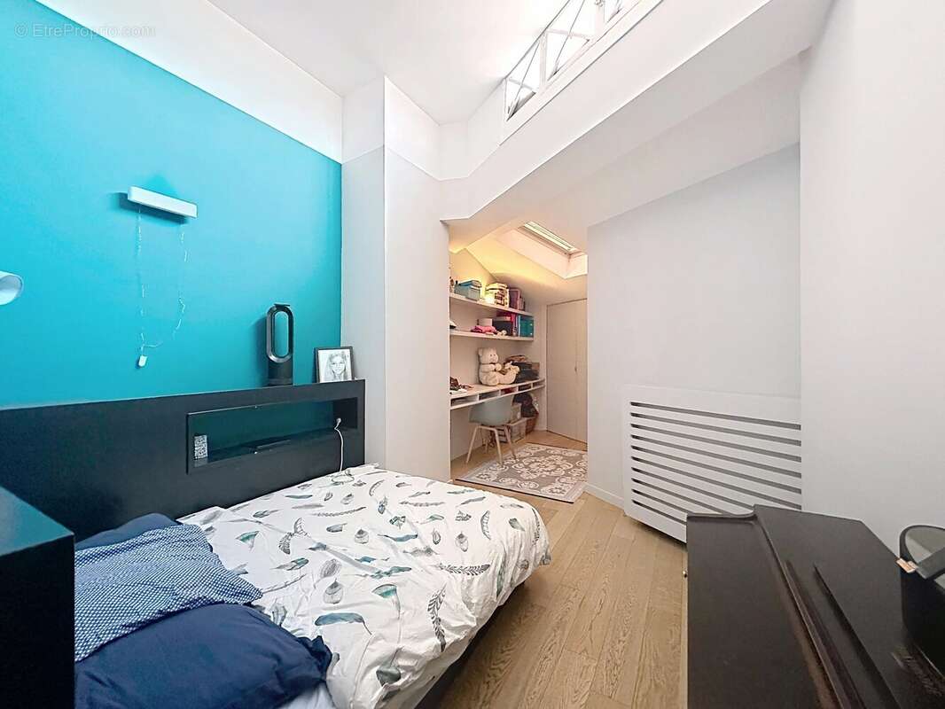Saint Etienne - Appartement de 135 m². - photo 9