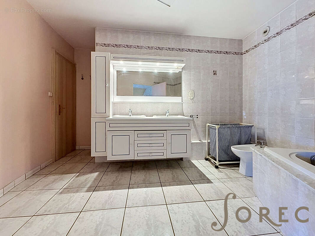 Appartement à MONTIGNY-LES-METZ