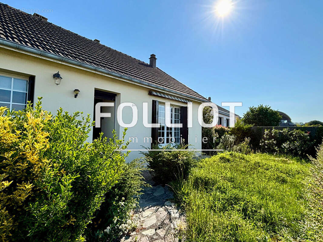 Maison à AGON-COUTAINVILLE