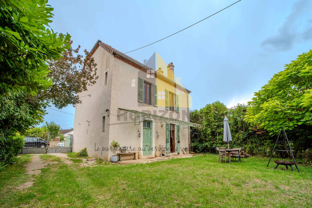 Maison à LONS-LE-SAUNIER