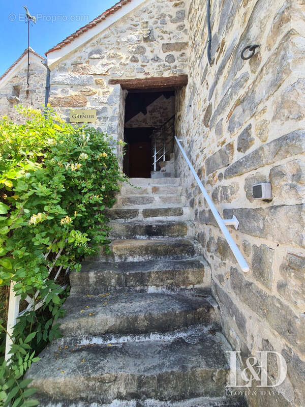 Maison à MOIGNY-SUR-ECOLE