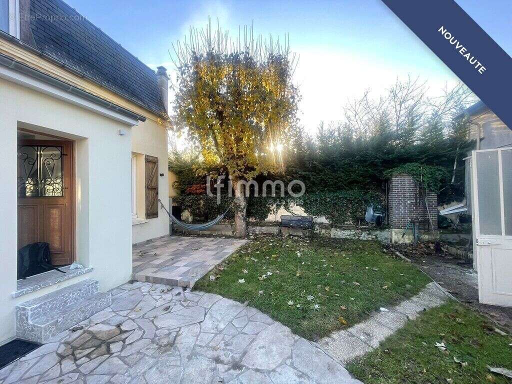 Maison à LES MUREAUX