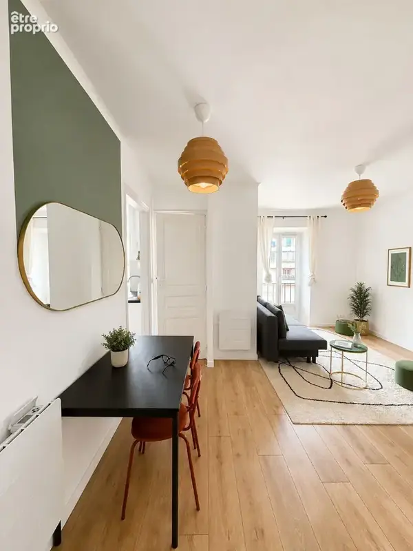 Toulon Haute Ville - T2 35 m² rénové, 5? étage ascenseur, lumineux - photo 1