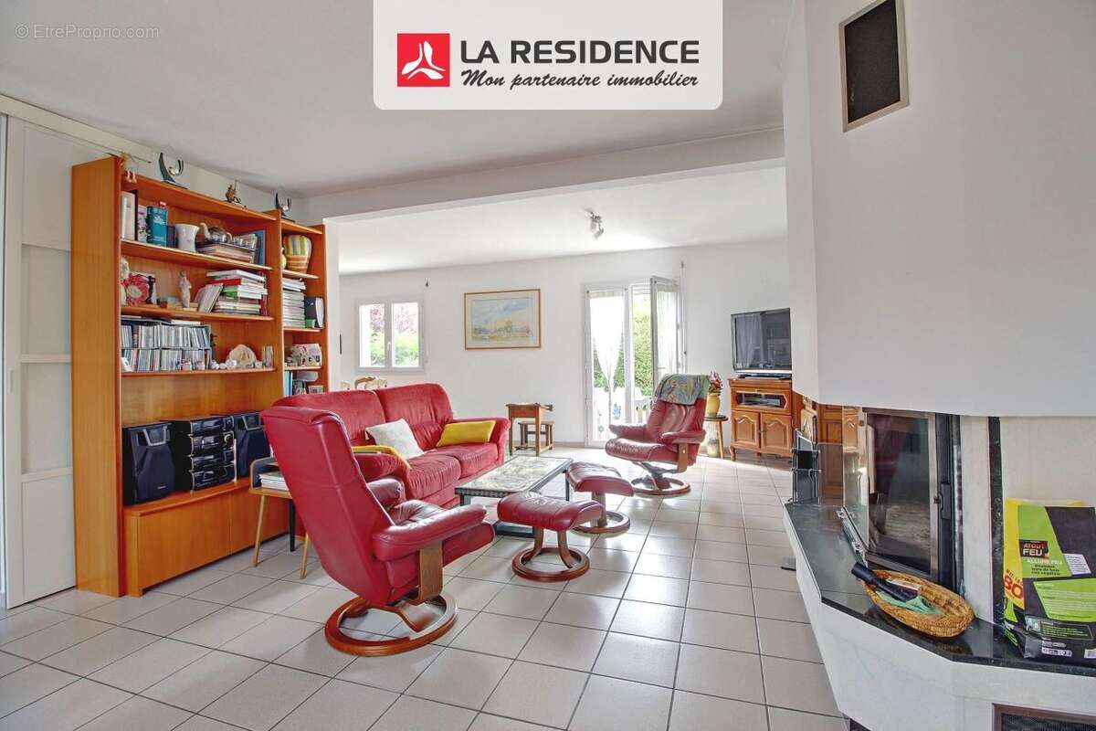 Maison à SAINT-ETIENNE-DU-ROUVRAY