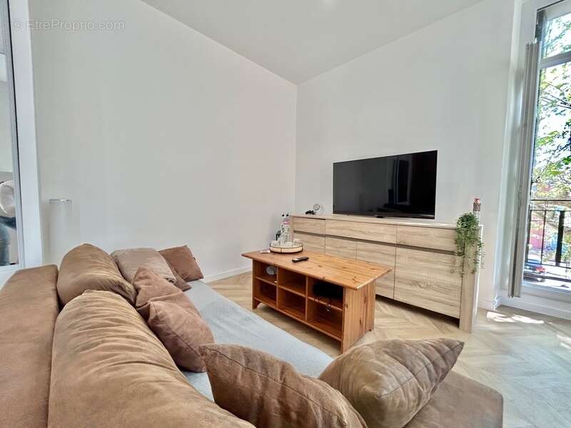 Appartement à LE MUY