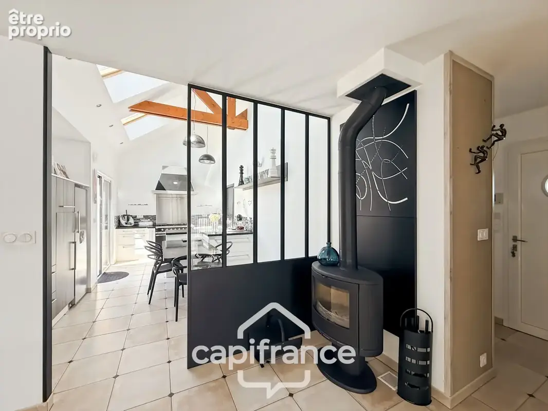 Maison contemporaine de plain-pied de 160 m² – 4 chambres – Véranda de 27 m² avec spa – Double garage – Carport – Noyal-Pontivy - photo 6