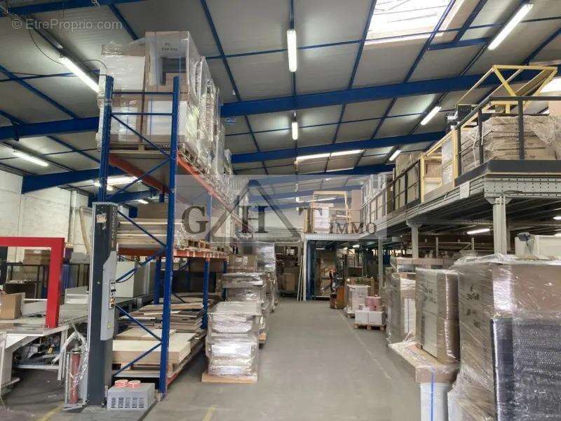 Commerce à GROSLAY