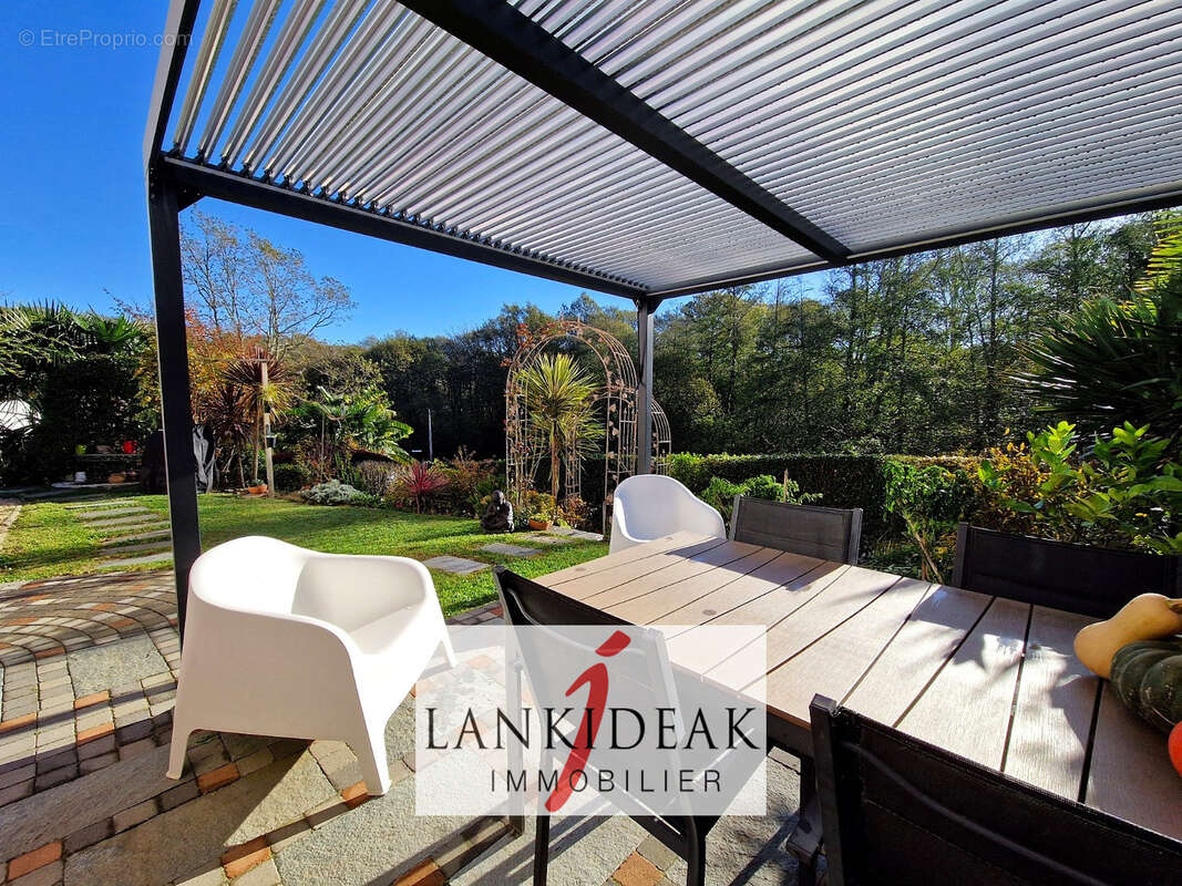 Appartement à USTARITZ