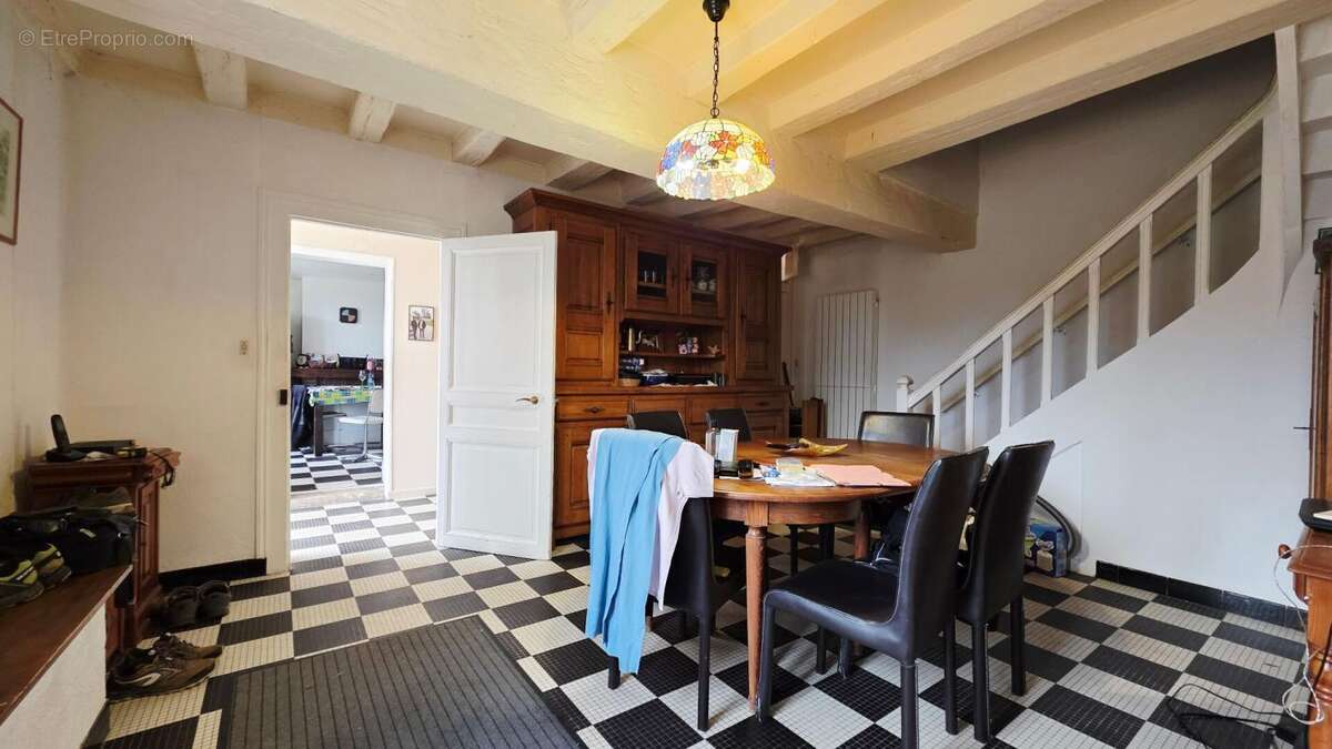 Quincy maison de 188m² 7 pieces 5 chambres dependances garage - photo 5