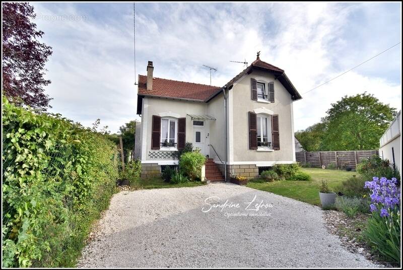 Maison à EZY-SUR-EURE
