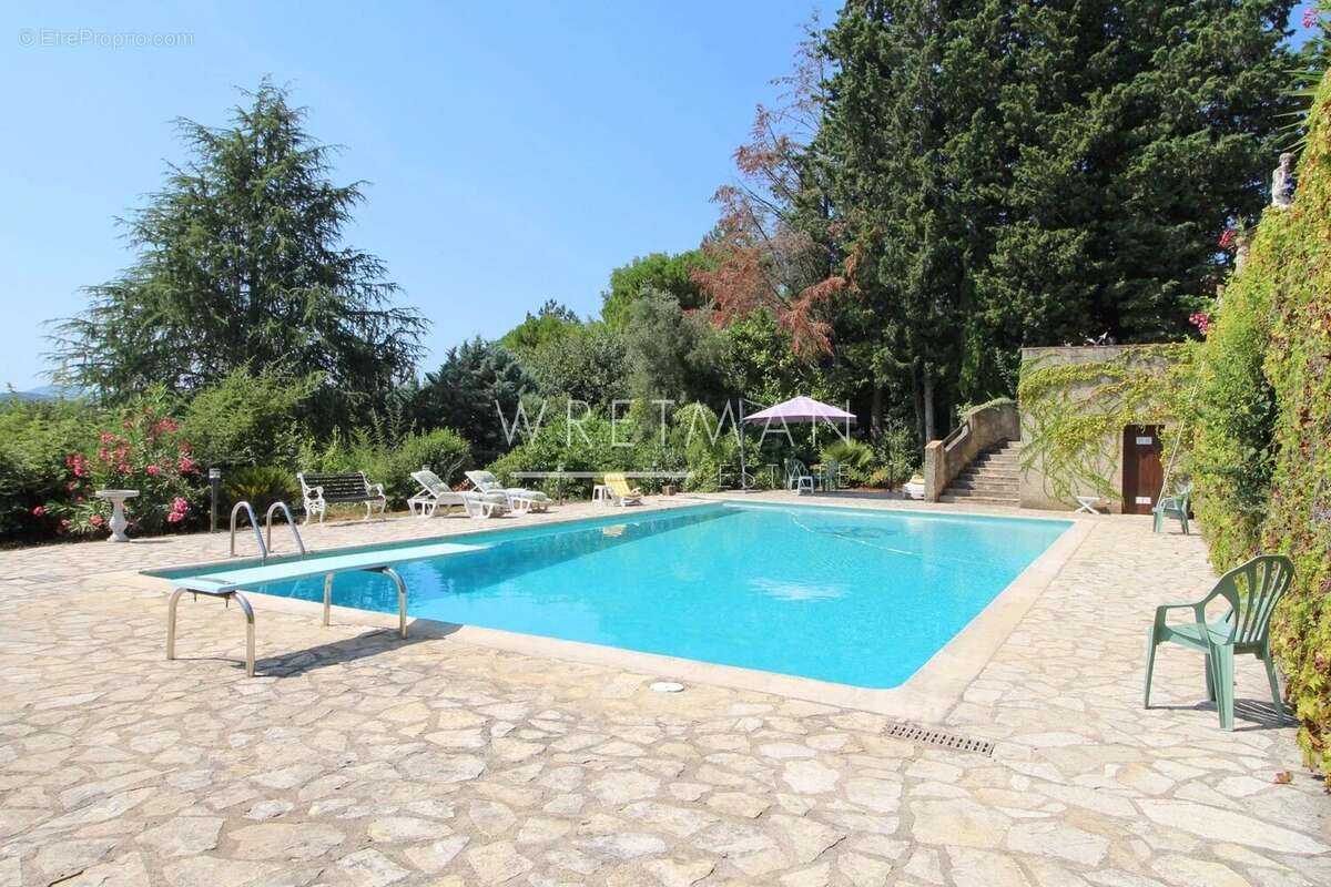 Maison à MONTAUROUX