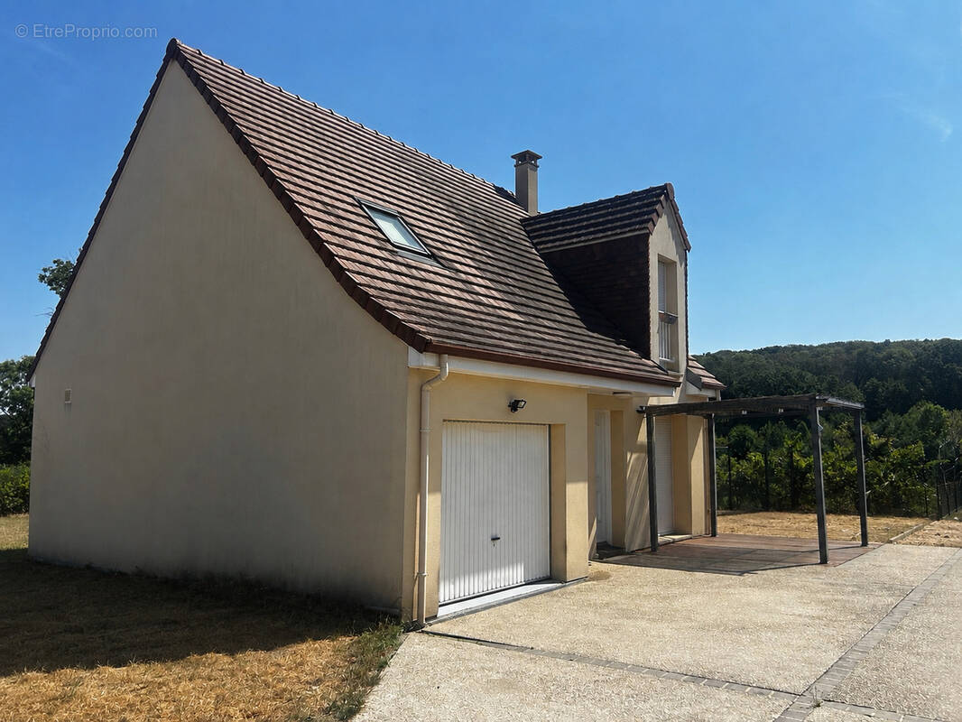 Maison à BONNIERES-SUR-SEINE