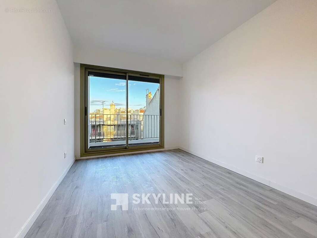 Appartement à MARSEILLE-1E