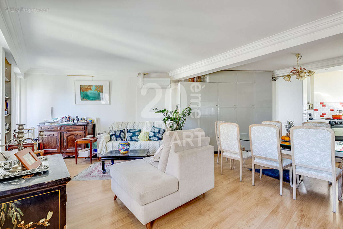 Appartement à PARIS-20E
