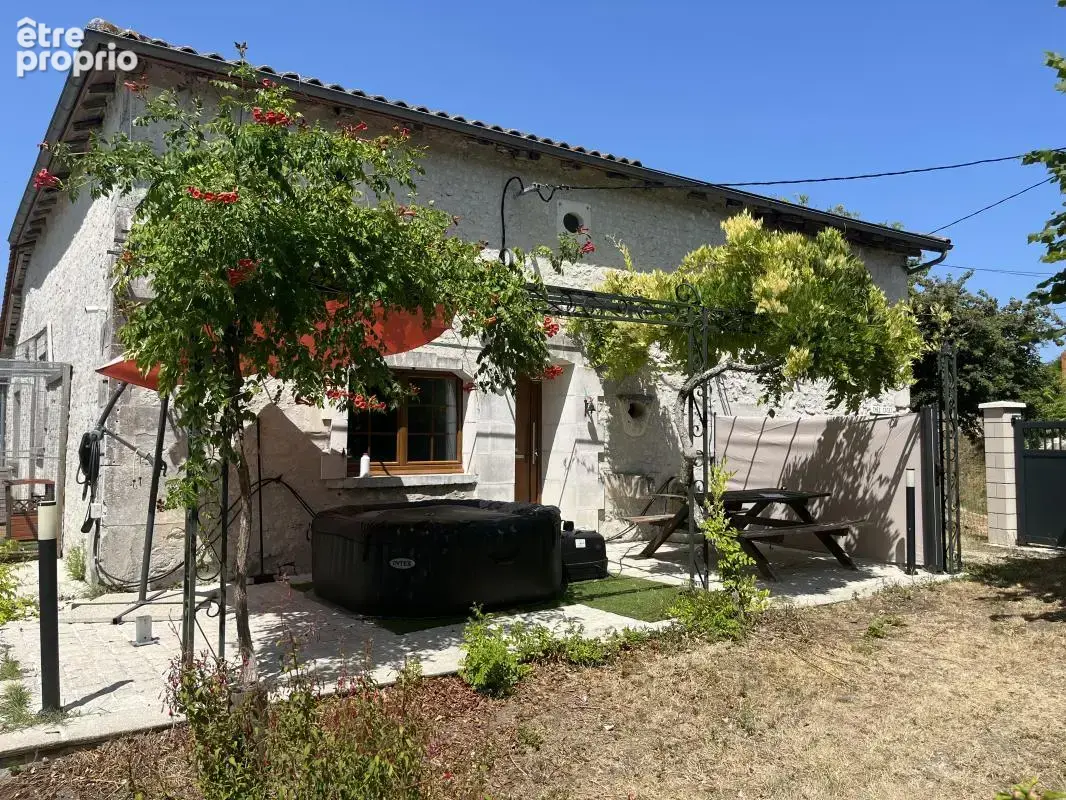 Maison 6 pièces 170 m² à vendre à Saint-Bonnet (16300) - photo 4