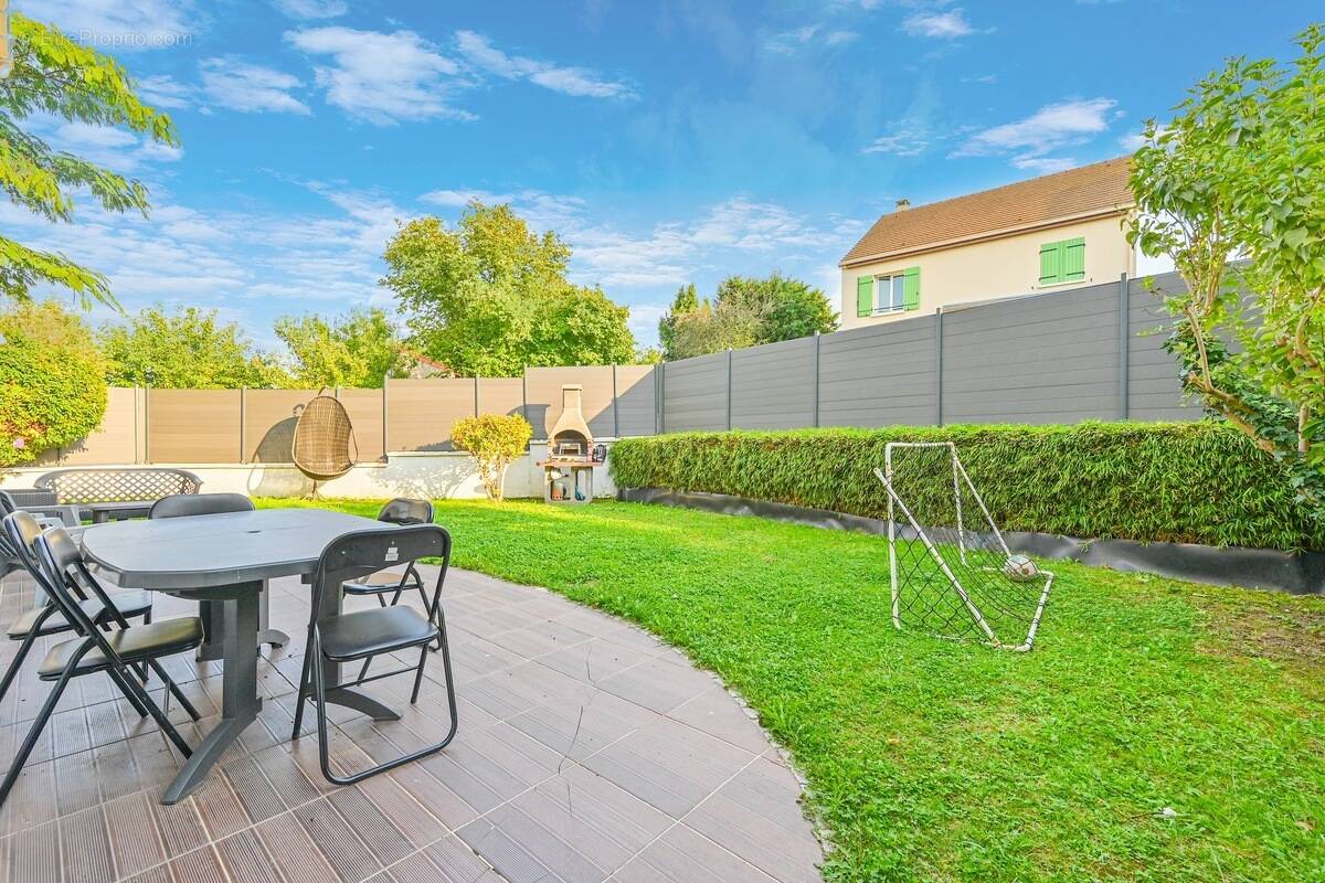 Maison à LIMEIL-BREVANNES