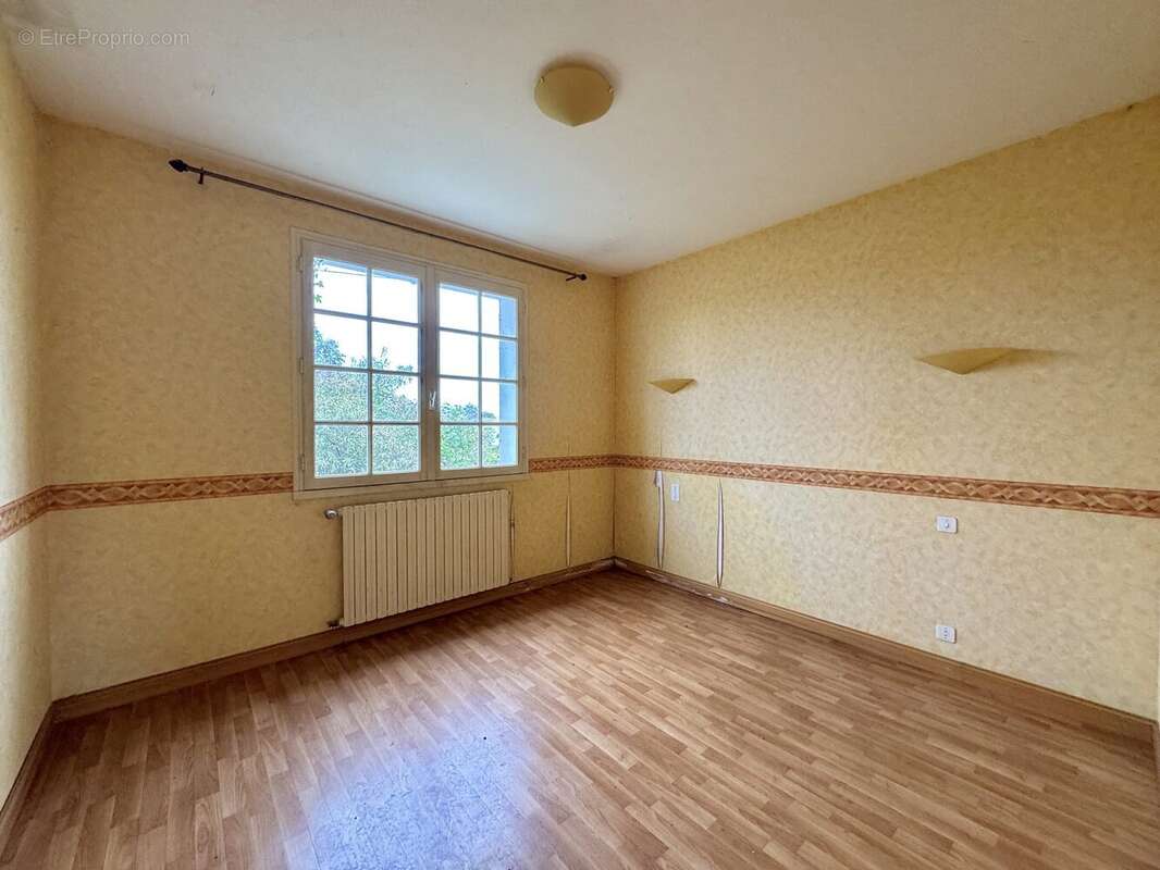 Chambre 1 - Maison à SAINT-HILAIRE-DE-RIEZ