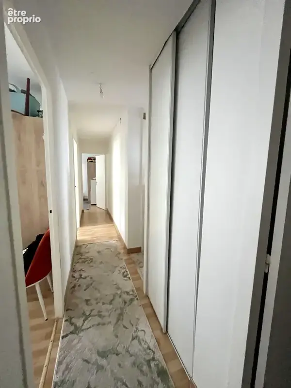 Appartement 5 pièces au pied du tram - photo 9