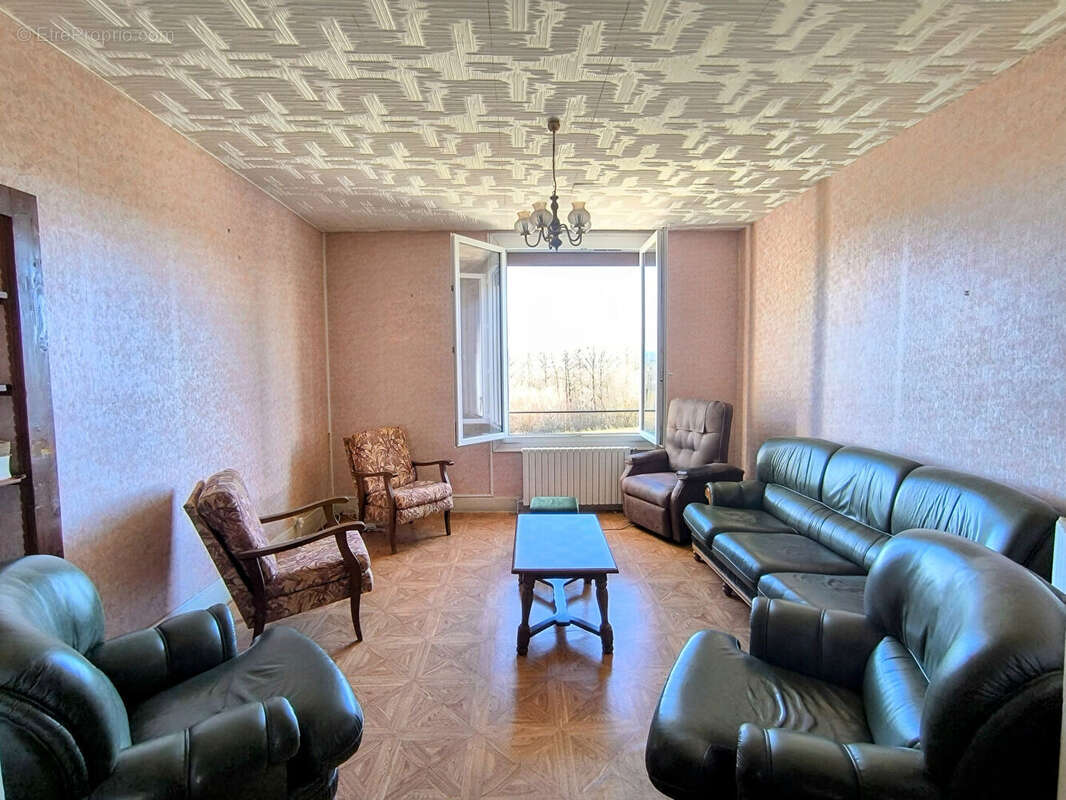 Maison à SAINT-ELOY-LES-MINES