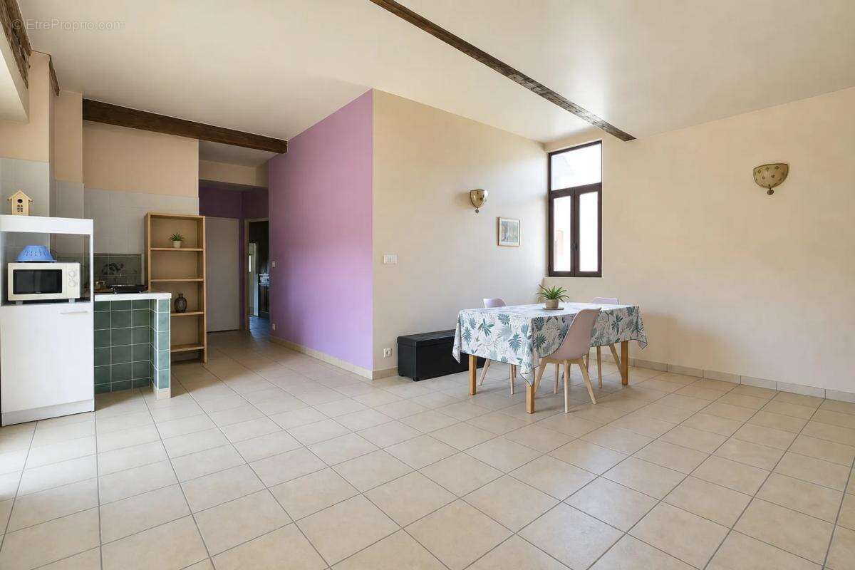Maison à ESCOUBES