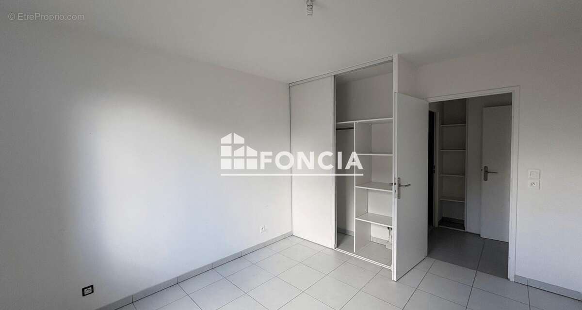 Appartement à LA SALVETAT-SAINT-GILLES