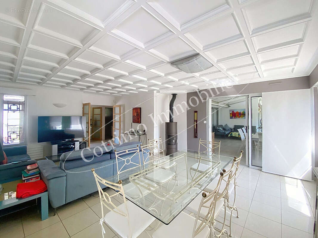 Genas Maison Plain pied 147m² Terrain 788m² - photo 4