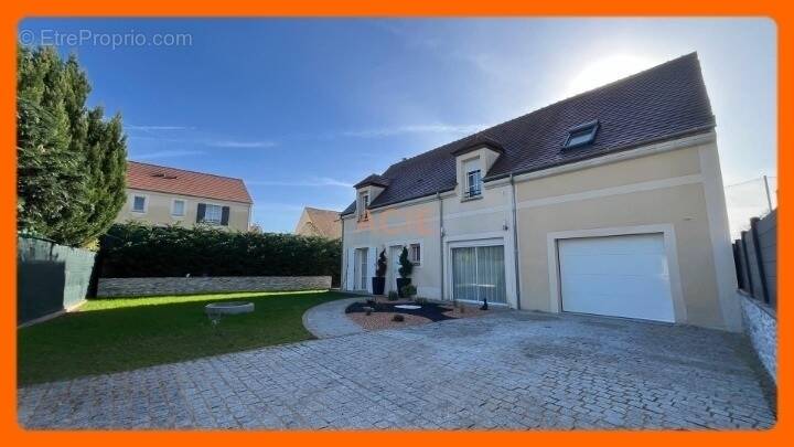 Maison à EPIAIS-LES-LOUVRES