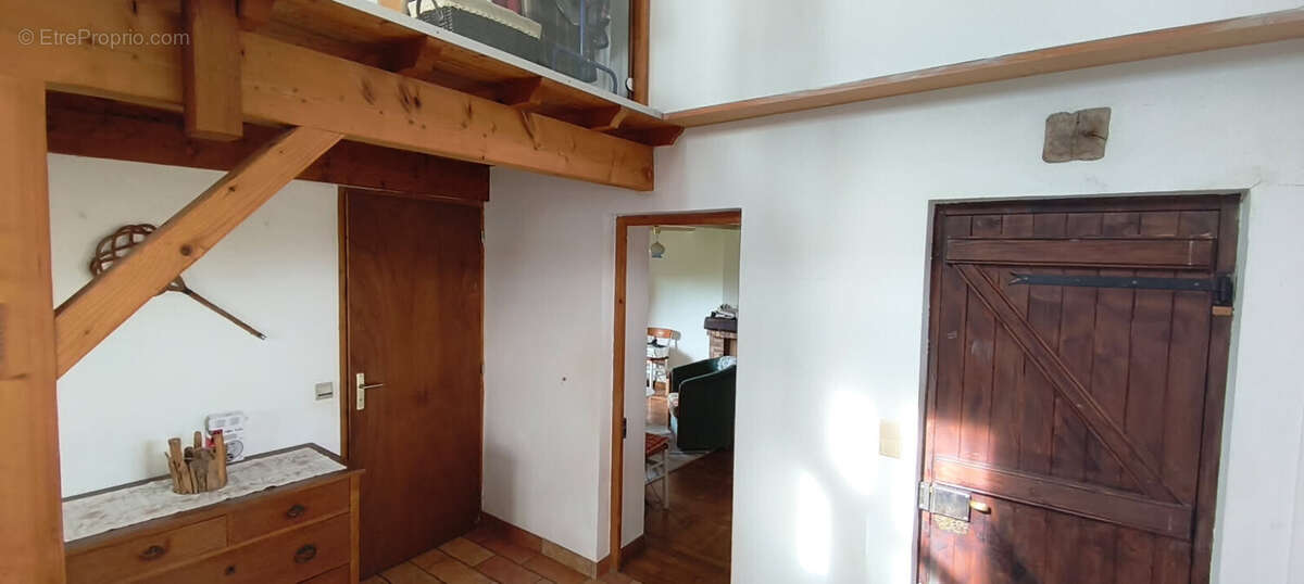 Maison à CHARETTE-VARENNES