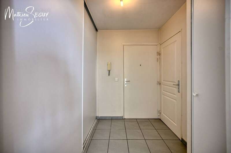 Appartement à CRAPONNE