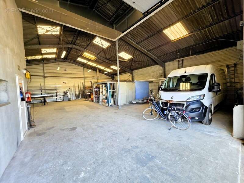 Commerce à LE GRAND-VILLAGE-PLAGE