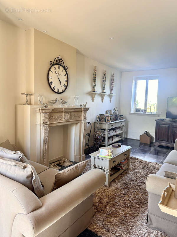 Maison à MONTAIGUET-EN-FOREZ