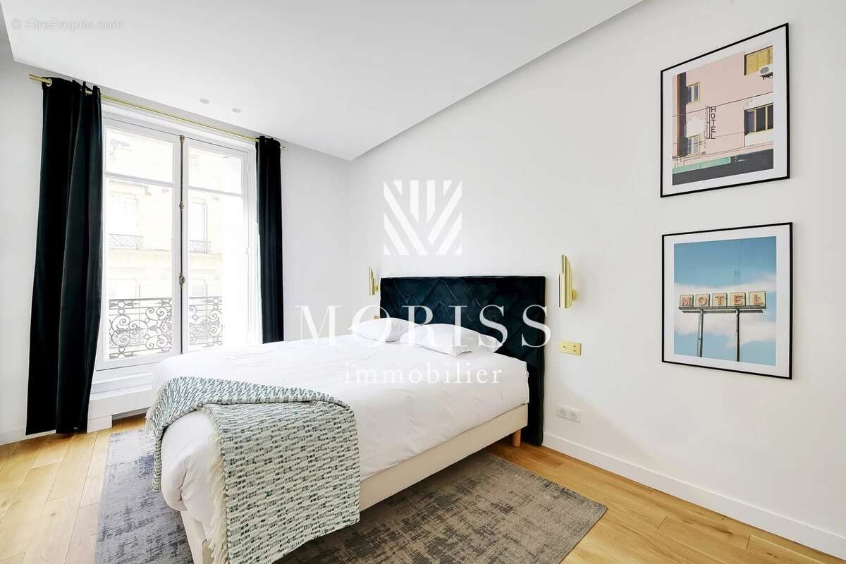 Appartement à PARIS-16E