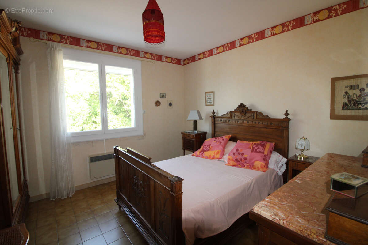 Maison à SAINT-JULIEN-DE-CASSAGNAS