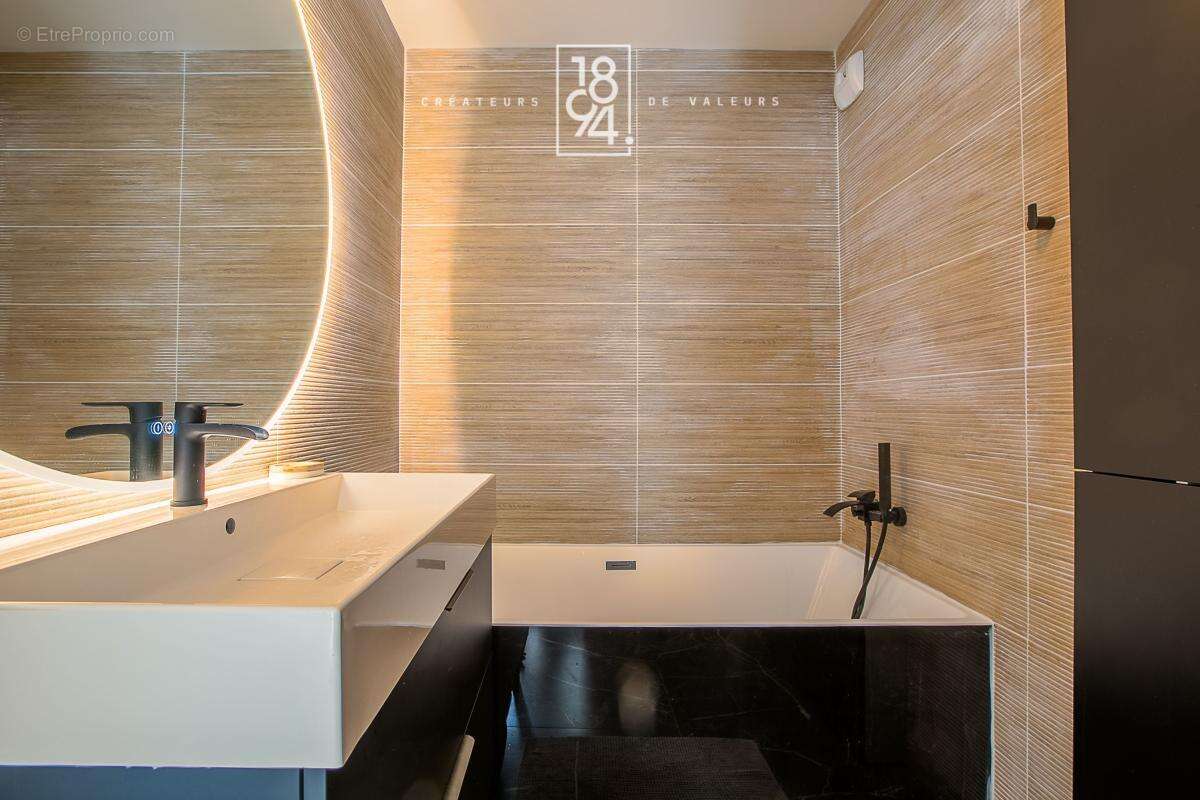 Appartement à MARSEILLE-16E