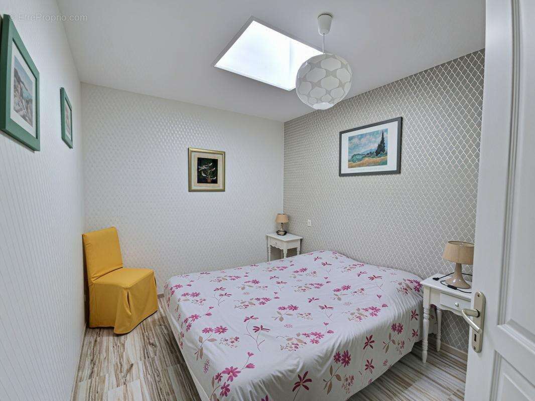 Maison 96 m² à Saint-Vivien  - photo 9