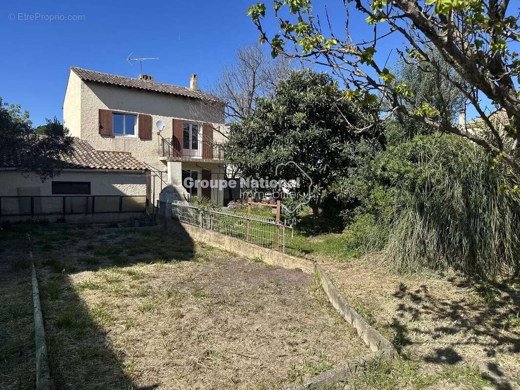 Maison à SAINT-MARTIN-DE-CRAU