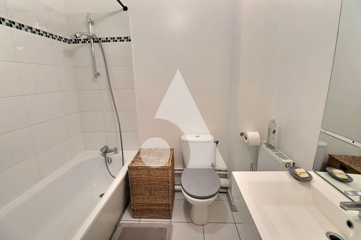 Maison à MERY-SUR-OISE