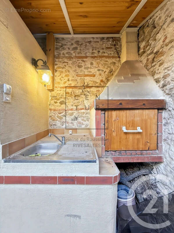 Maison à PEYRESTORTES