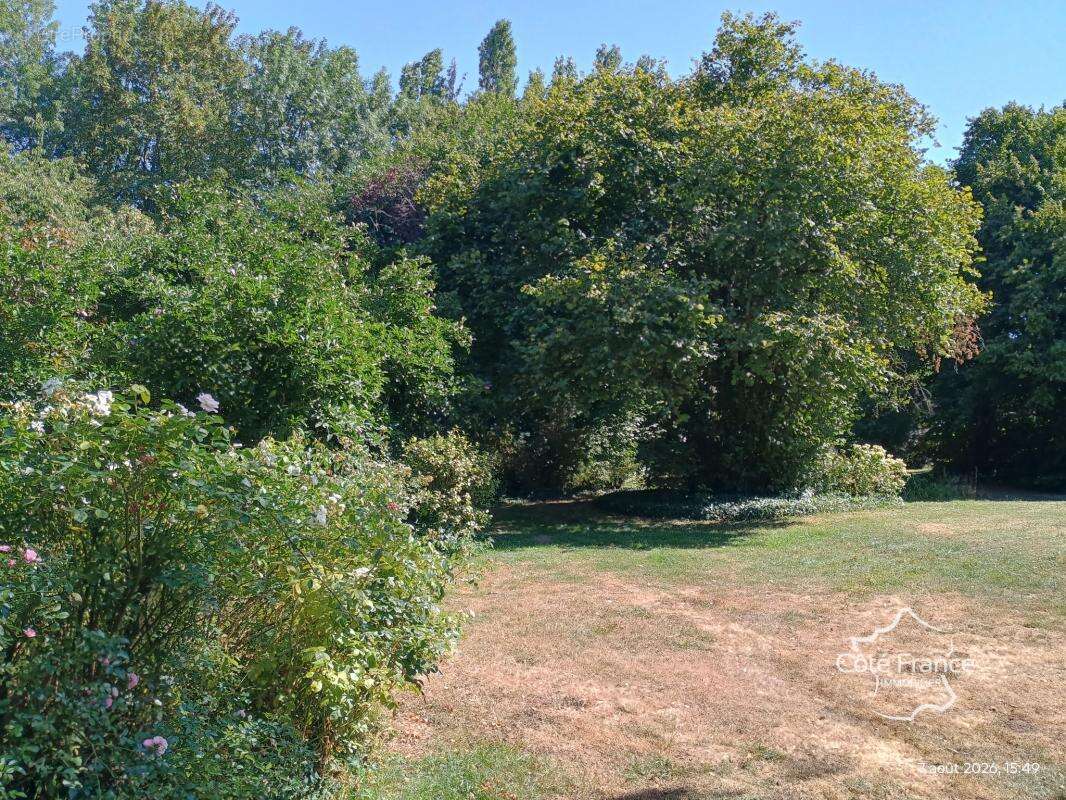 AISNE - LA NEUVILLE-HOUSSET Superbe maison de campagne avec - photo 24