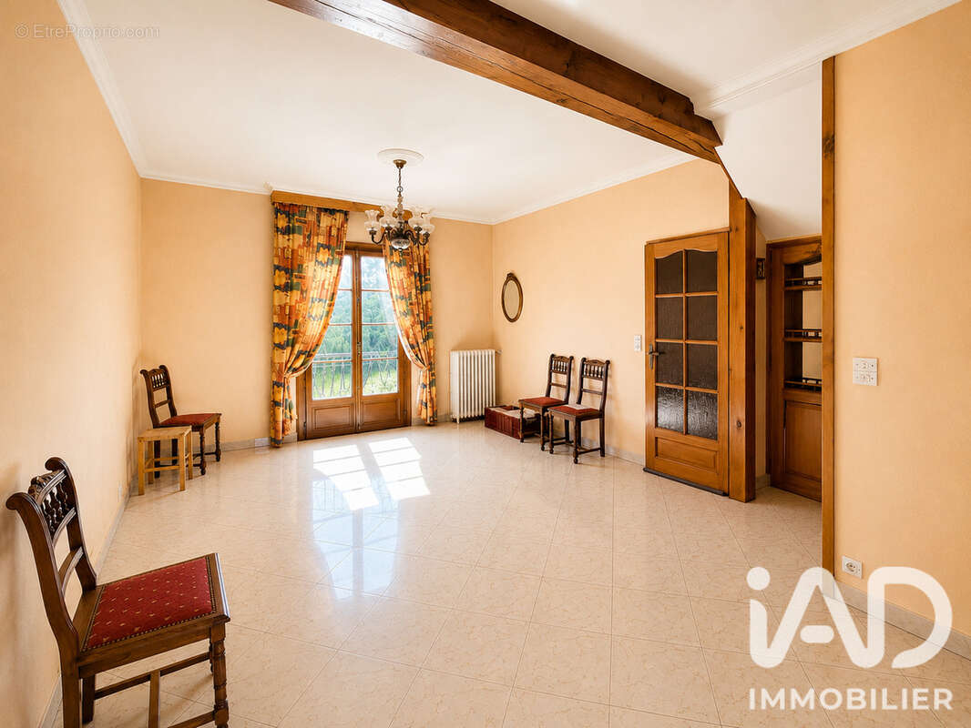 Maison 73 m² à Combs-La-Ville  - photo 4