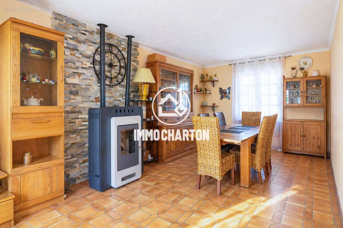 Maison à YVRE-L'EVEQUE