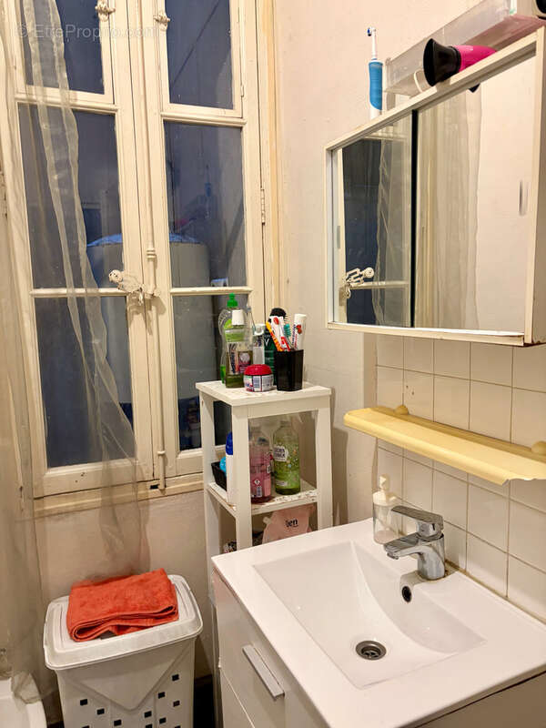 Toulon est champdemars type 2/3 loue - ideal investisseur - photo 8